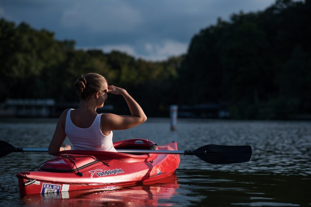 Area Attractions Kayak | Fireside Inn & Suites at Lake Winnipesaukee - Gilford, New Hampshire